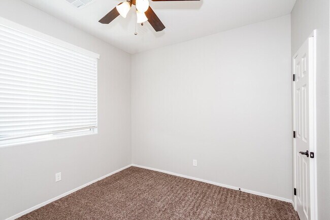 Building Photo - 5350 Panaca Spring St