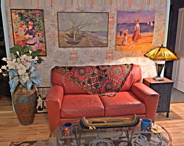 Living Room - 111 Causeway Rd