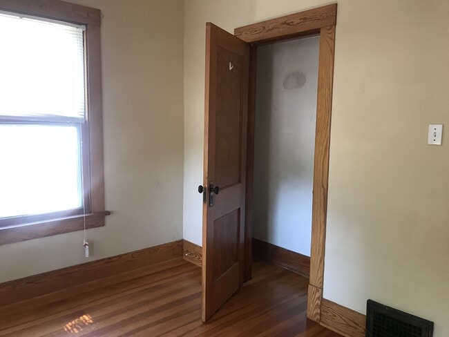 Building Photo - 119 N Normal St