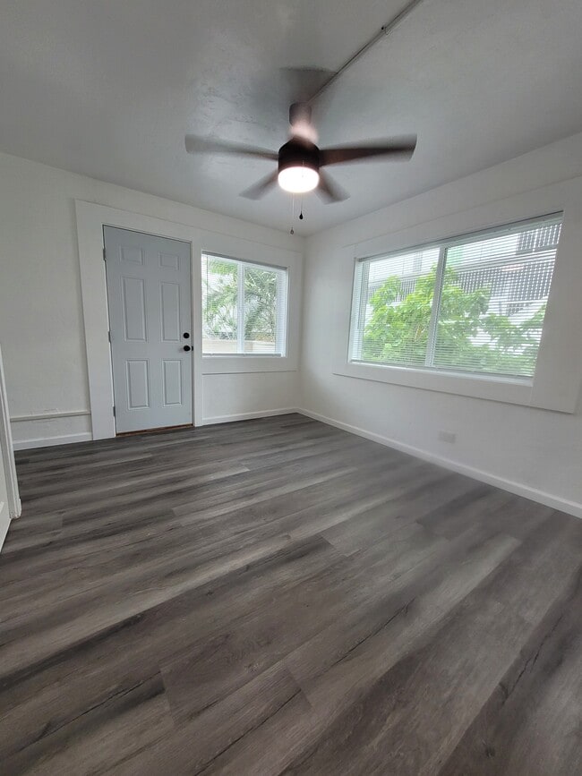 Building Photo - 454 Kuamo'o St