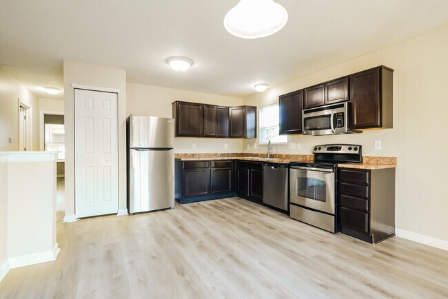 Building Photo - 2666 Kilmurray Dr