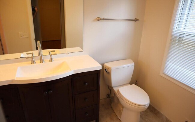 Building Photo - Fabulous Updated 4 Bedroom, 2.5 Bathroom H...