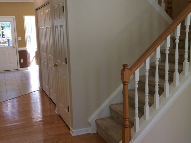 Building Photo - Stunning, Spacious Home in Prime Apex Location – Zoned for Top-Rated Apex Schools!