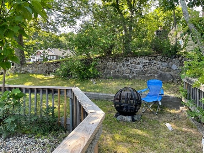 Building Photo - 19 Hart St