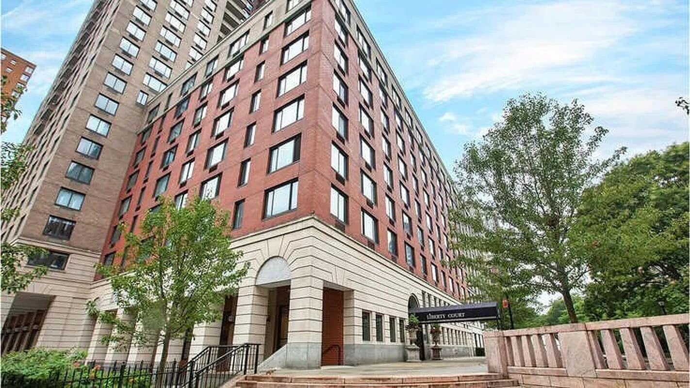 North Entrance - 200 Rector Pl