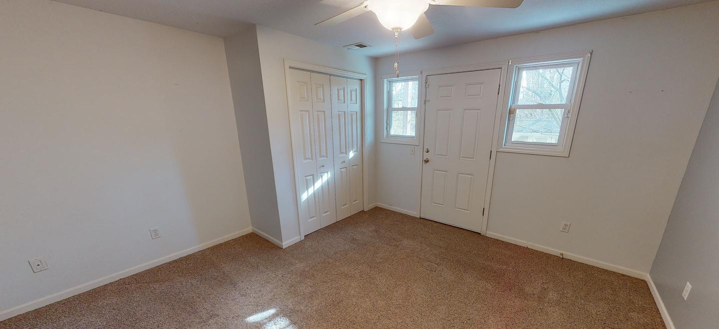 Building Photo - 4411 NE 65th Terrace