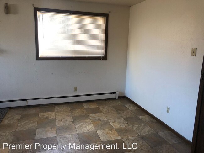 Building Photo - 131 E Bismarck Expy