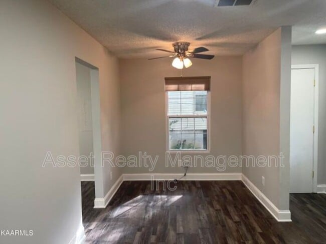 Building Photo - 4119 Porter Ave