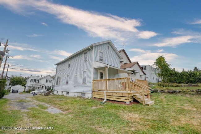 Building Photo - 1012 Clearview St