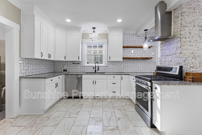 Building Photo - 207 Florida Ave