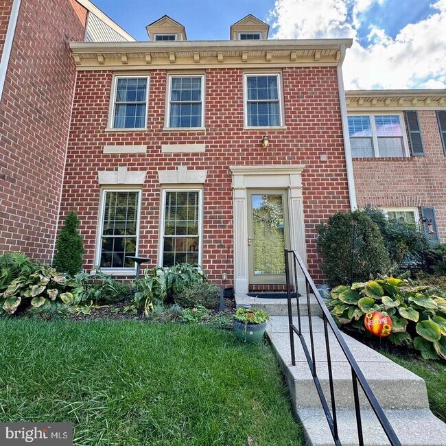 Building Photo - 3954 Forest Valley Rd