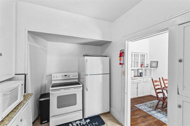 Building Photo - 2509 Whitney St