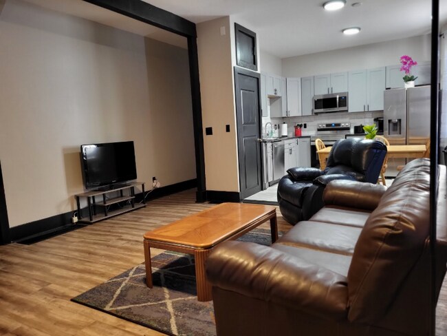 Building Photo - 599 Rockdale Ave