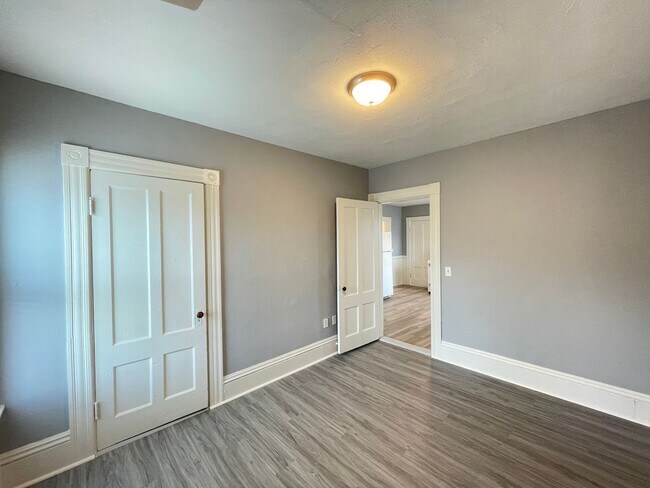 Building Photo - 357 Wilson St