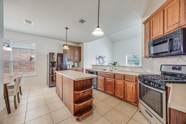Building Photo - 4001 Veiled Falls Dr