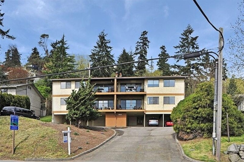 Building Photo - 9032 NE Juanita Dr