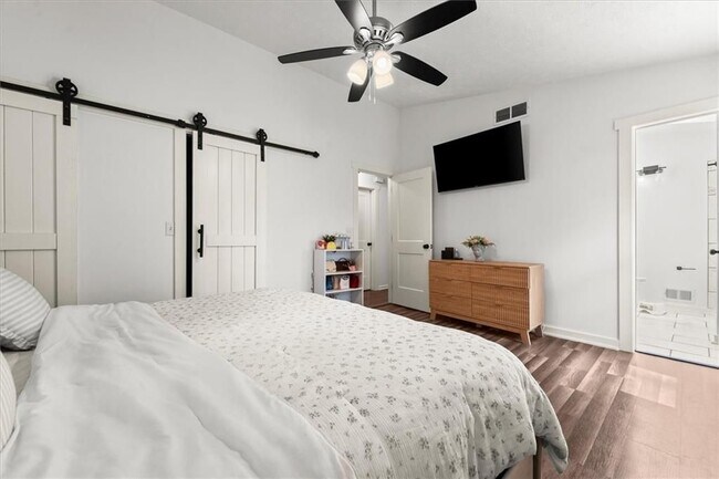 Building Photo - 6338 Stablewood Way
