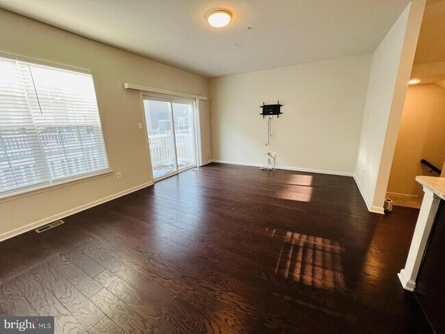 Building Photo - 12909 Brickyard Blvd