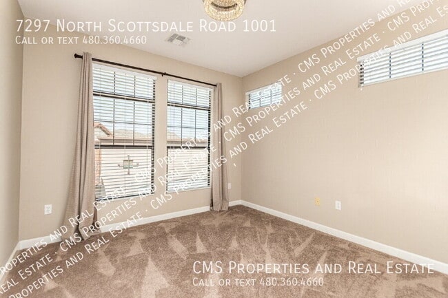 Building Photo - 7297 N Scottsdale Rd