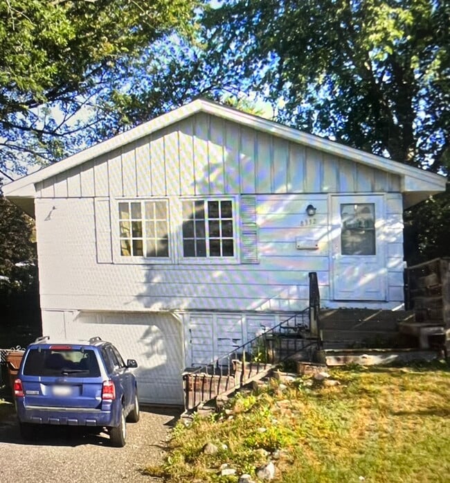 Building Photo - 8332 Northern Dr