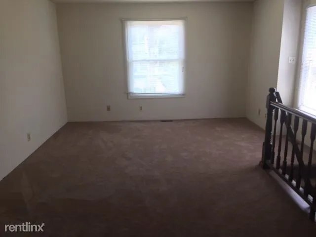 Building Photo - 41 S Broad St