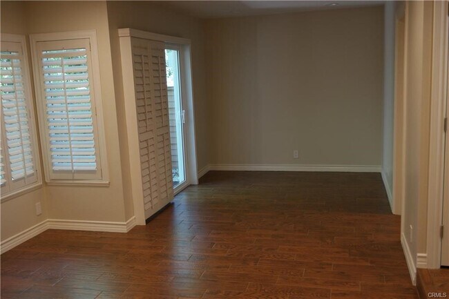 Building Photo - 61 Ashbrook