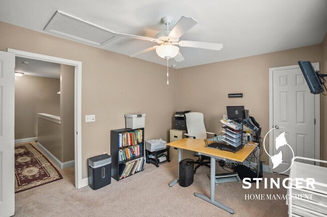 Building Photo - 301 Dante Cir