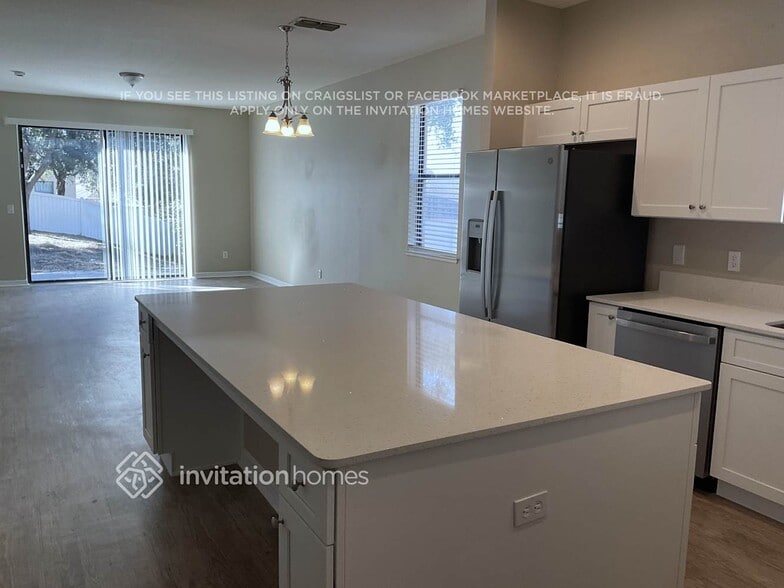 Building Photo - 641 Arbor Pointe Ave