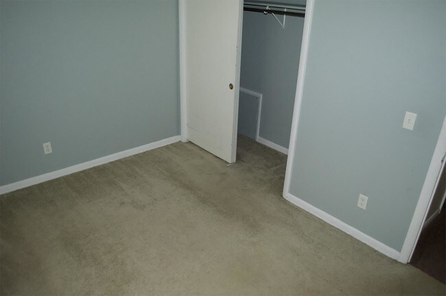 Building Photo - 7777 Bancroft St