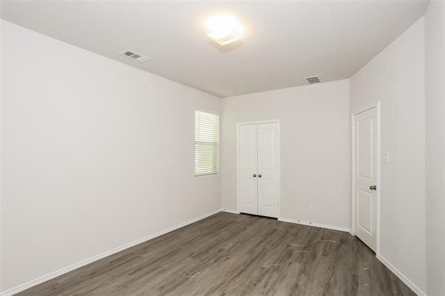 Building Photo - 5517 Shore Point Trl