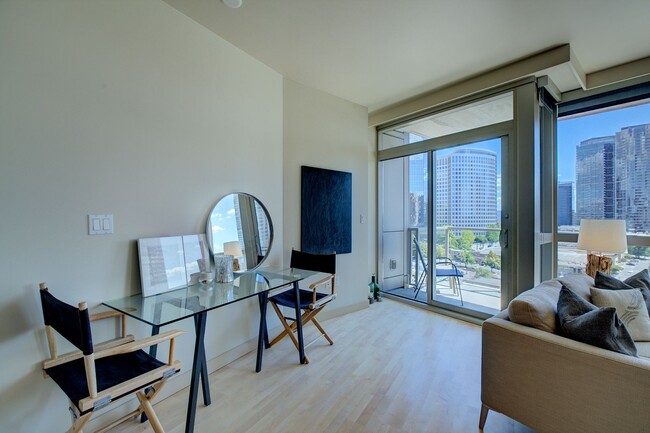 Building Photo - 1Bd/1Ba Bellevue Condo