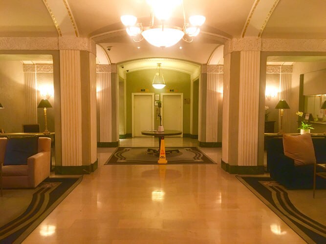 Main buildign Entrance - 2032 Belmont Rd NW