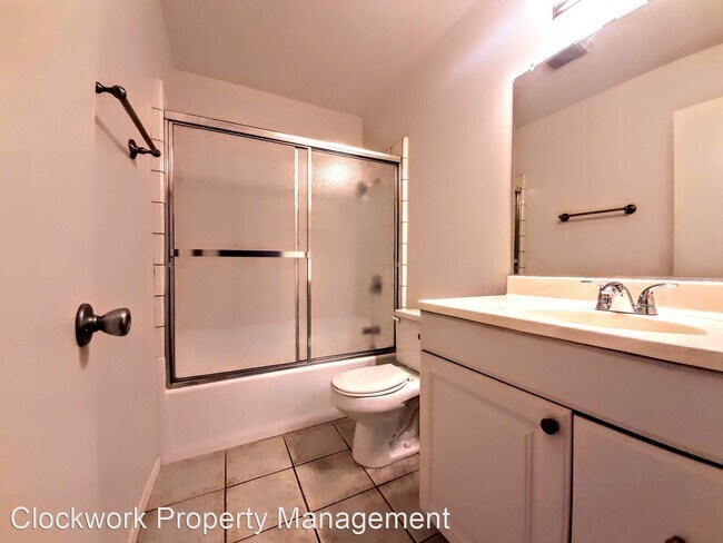 Building Photo - 3 br, 2.5 bath House - 2242 Loggers Ln