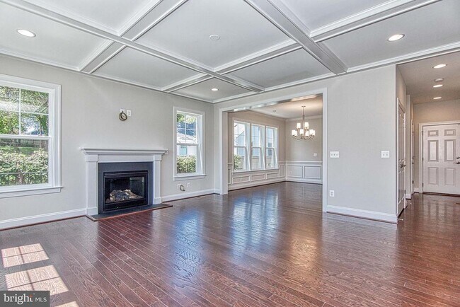 Building Photo - 3100 Greenway Blvd