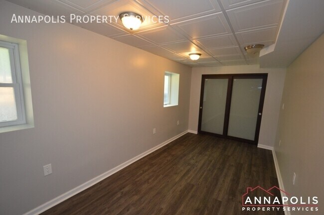 Building Photo - 816 maple road