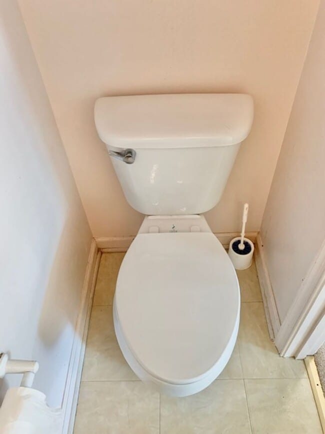 Building Photo - 3207 Water Lily Ct