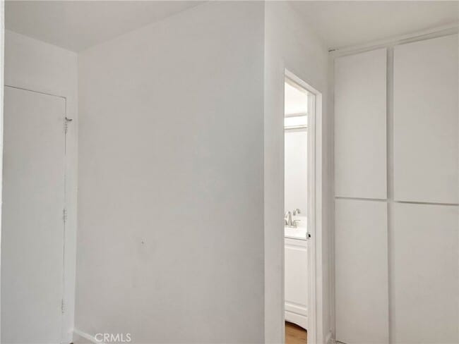 Building Photo - 4727 W 147th St