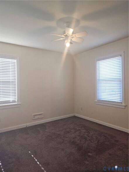 Building Photo - 1207 Blue Jay Ln