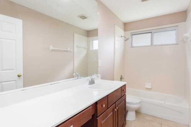 Building Photo - 917 Mineral Creek Dr