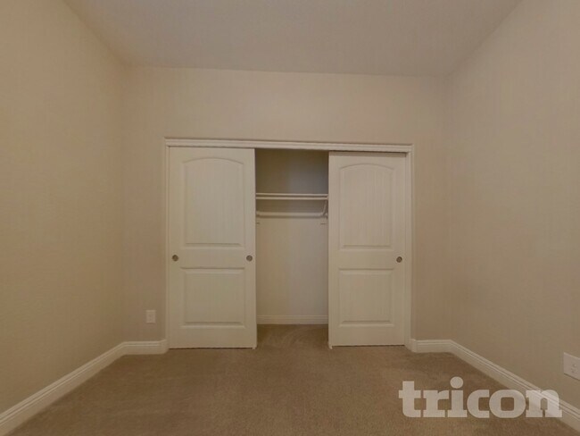 Building Photo - 11393 S 175th Dr