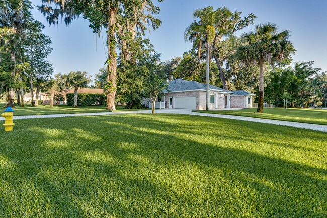 Building Photo - 4/3 Pool Home in Halifax Plantation