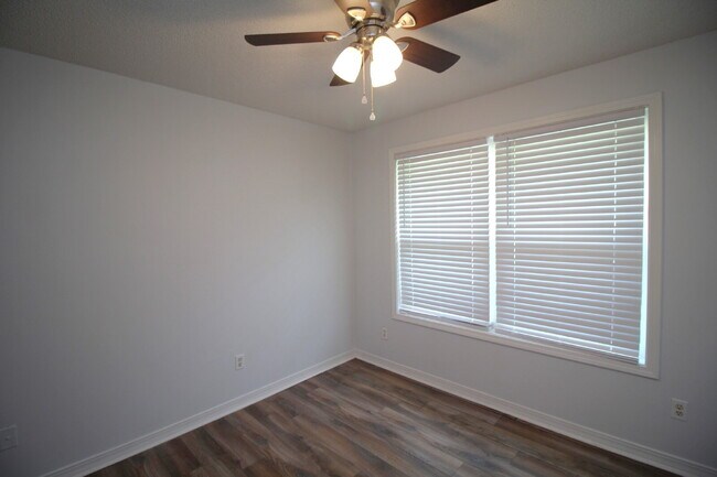 Building Photo - 3BR Home in Southwest Pensacola Near NAS Pensacola with No Carpet, 2-Car Garage & Fenced Yard