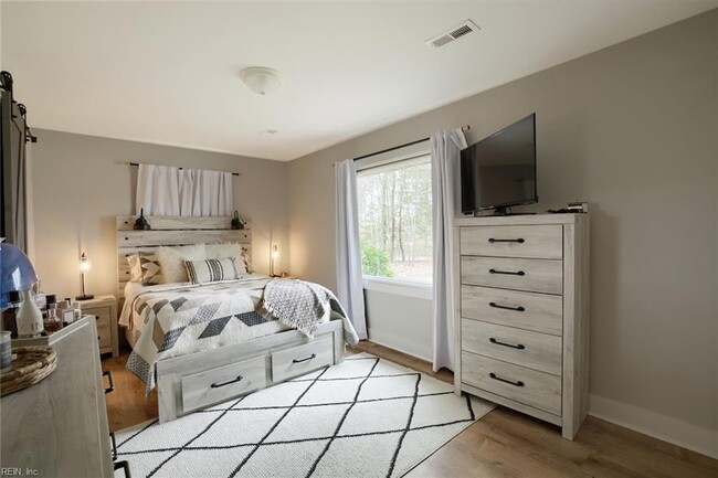 Building Photo - 3580 Woodstock Rd