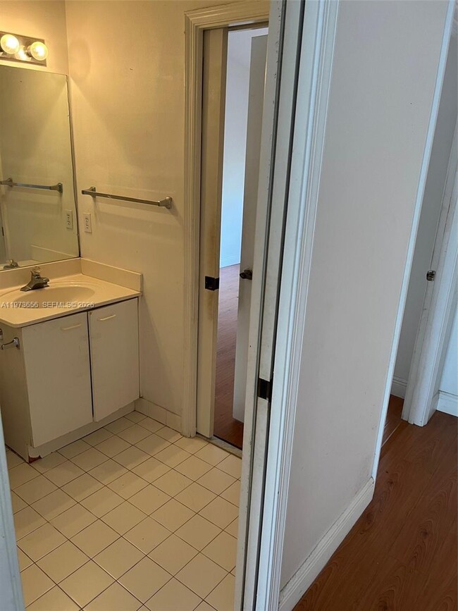 Building Photo - 202 NE 211th Terrace