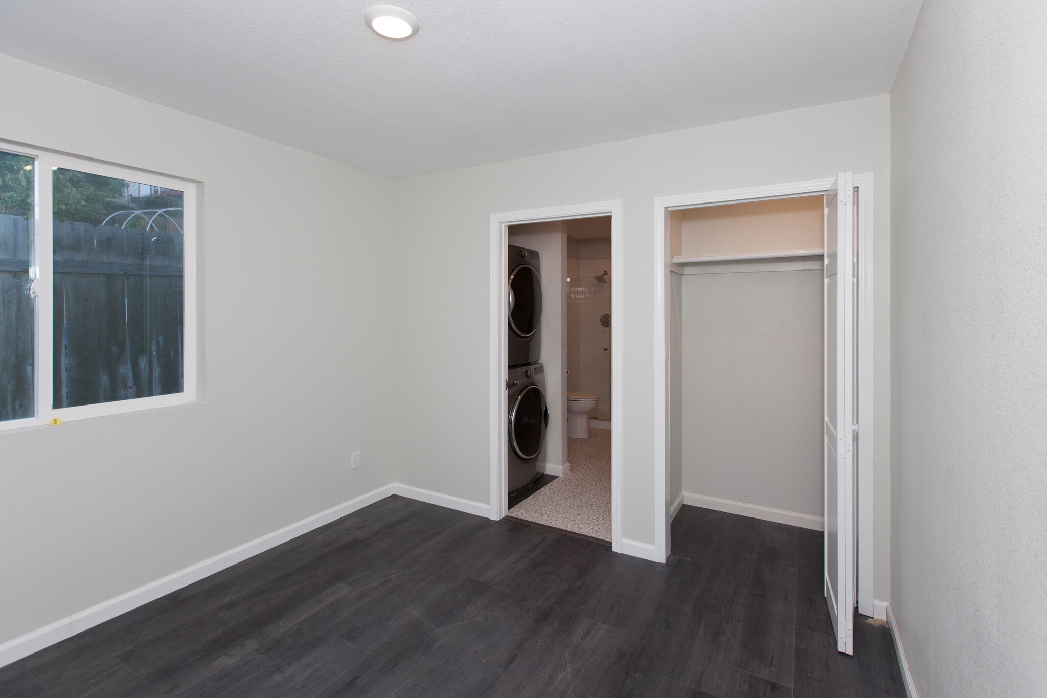 Bedroom 1 to bath view - 4358 Aragon Dr