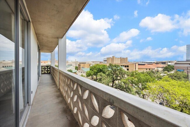 Building Photo - 1801 Lavaca St
