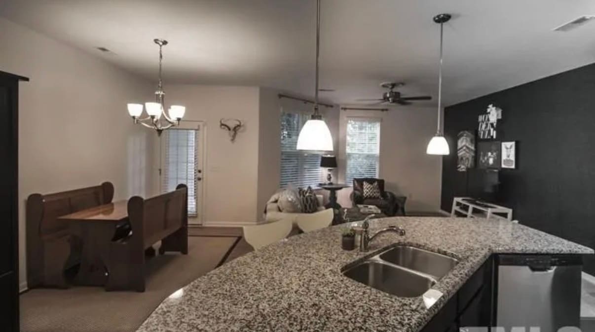 Building Photo - 756 Treviso Ln