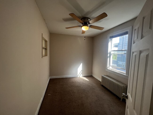 Building Photo - 651 Quinnipiac Ave