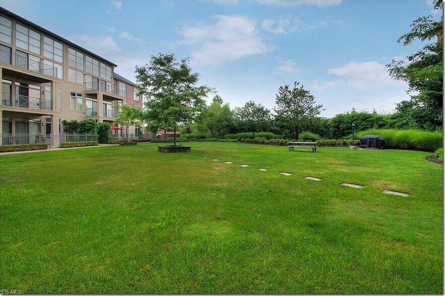 Building Photo - 16800 Van Aken Blvd