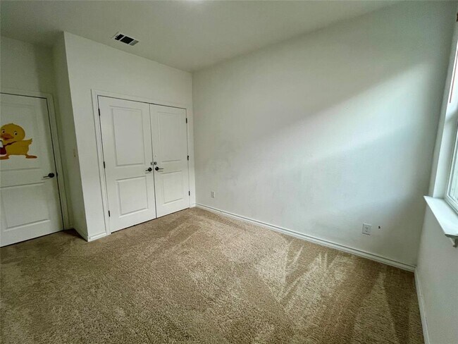 Building Photo - 507 Stinchcomb Rd